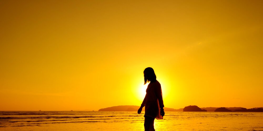 كيف تتوقف عن مجرد الوجود وتبدأ في عيش الحياة التي تريدها